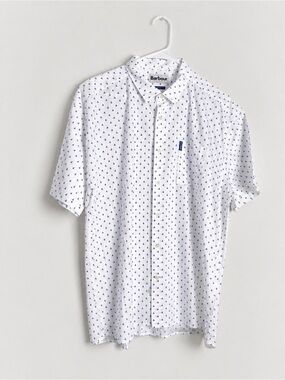 Barbour Men's white sailboat print short sleeve button-up shirt